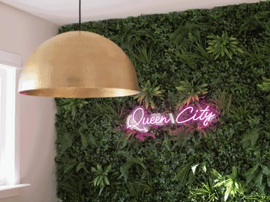 Vibrant Home 7 Mins From Uptown, King & Queen Bed - Queen City Oasis 夏洛特 0*,  美国