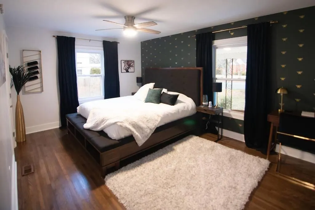 Vibrant Home 7 Mins From Uptown, King & Queen Bed - Queen City Oasis 夏洛特 美国