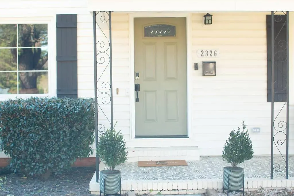 Vibrant Home 7 Mins From Uptown, King & Queen Bed - Queen City Oasis 夏洛特 0*,  美国